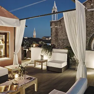 *** Bed & Breakfast Bloom Settimo Cielo Italia